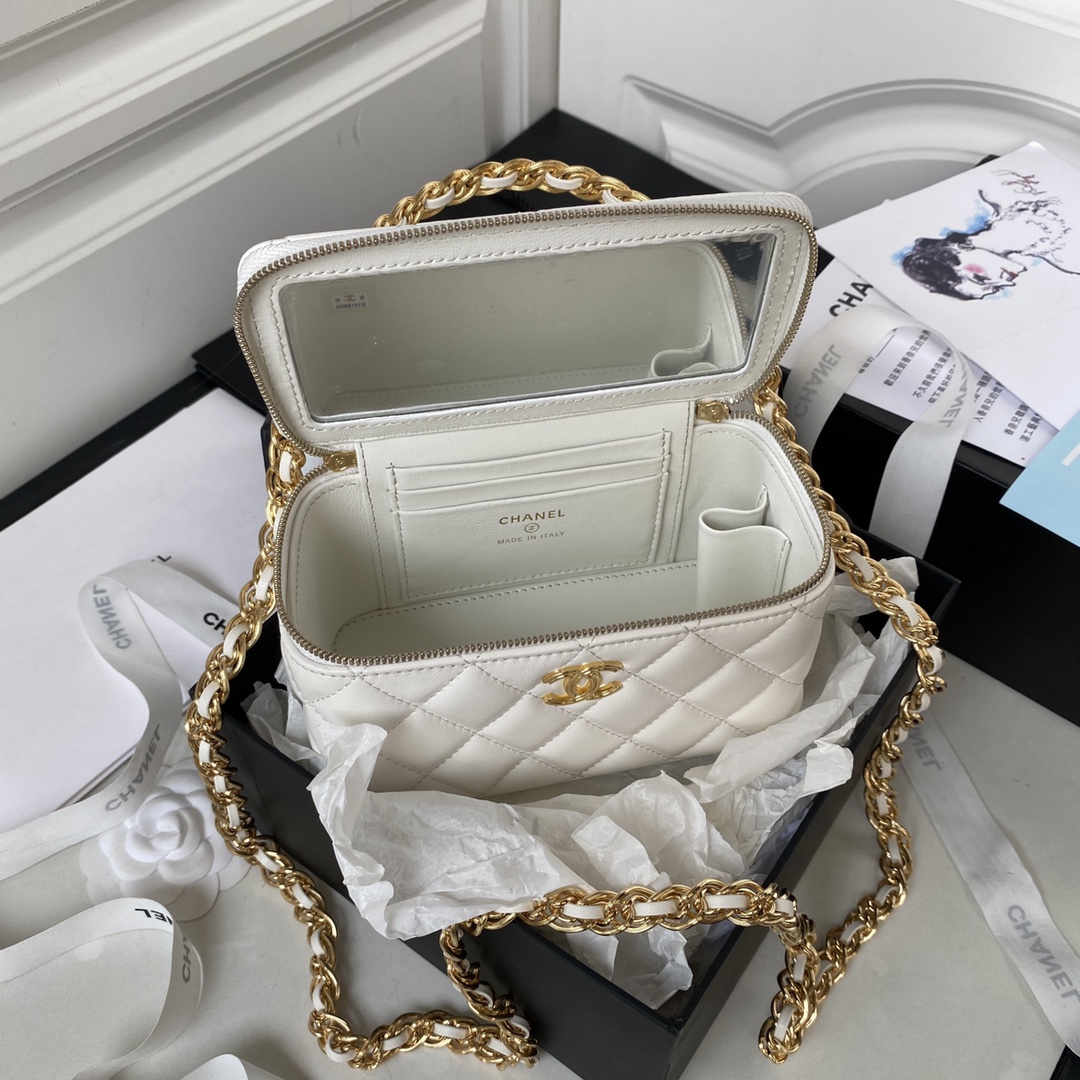 Lambskin Vanity Chain Shoulder Bag Makeup Case AP3315 White